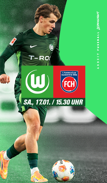 Der Jungspieler Jan Bürger dribbelt mit dem Ball. Daneben die Logos vom VfL Wolfsburg und FC Heidenheim.