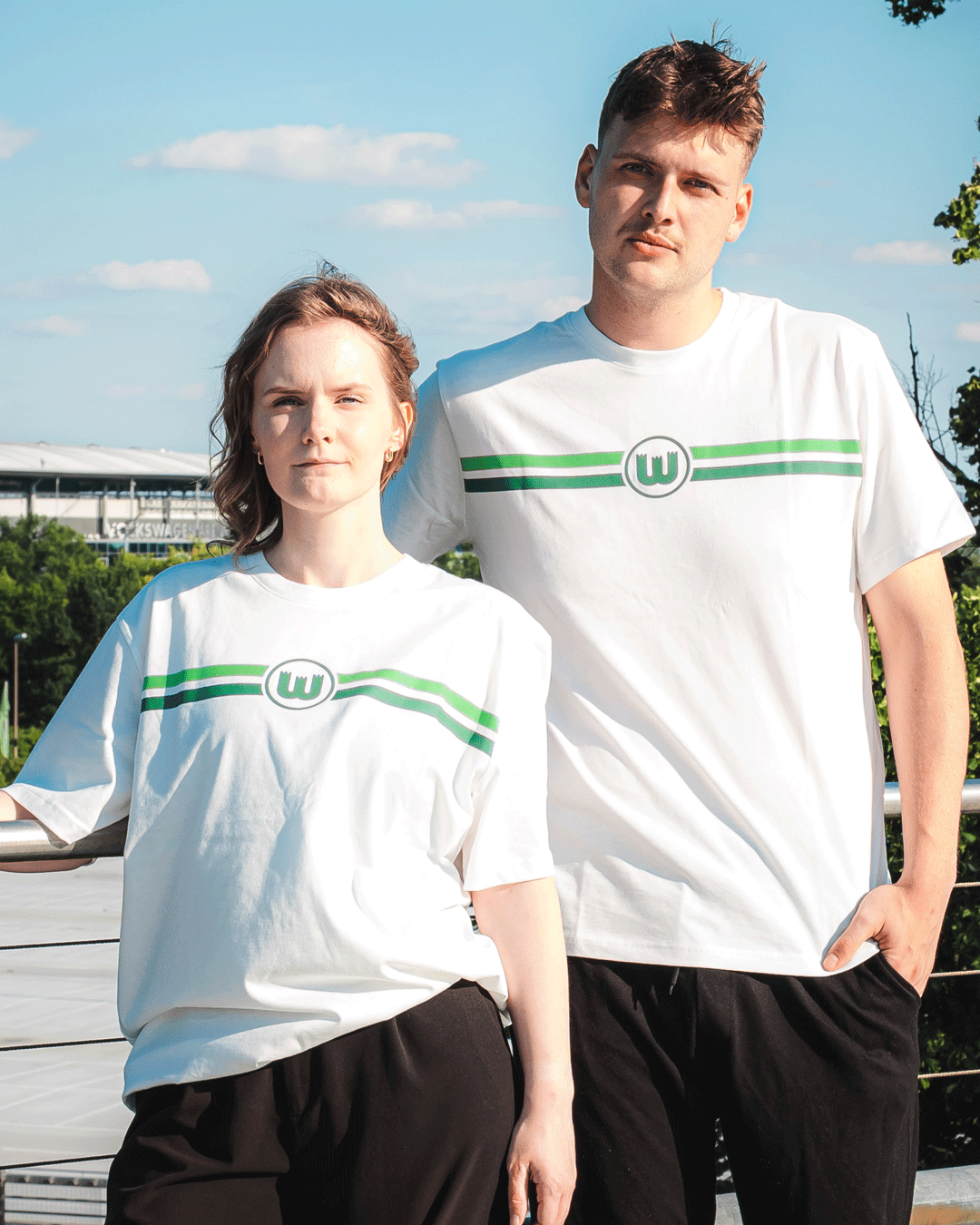 T-Shirt Wappen Streifen weiß