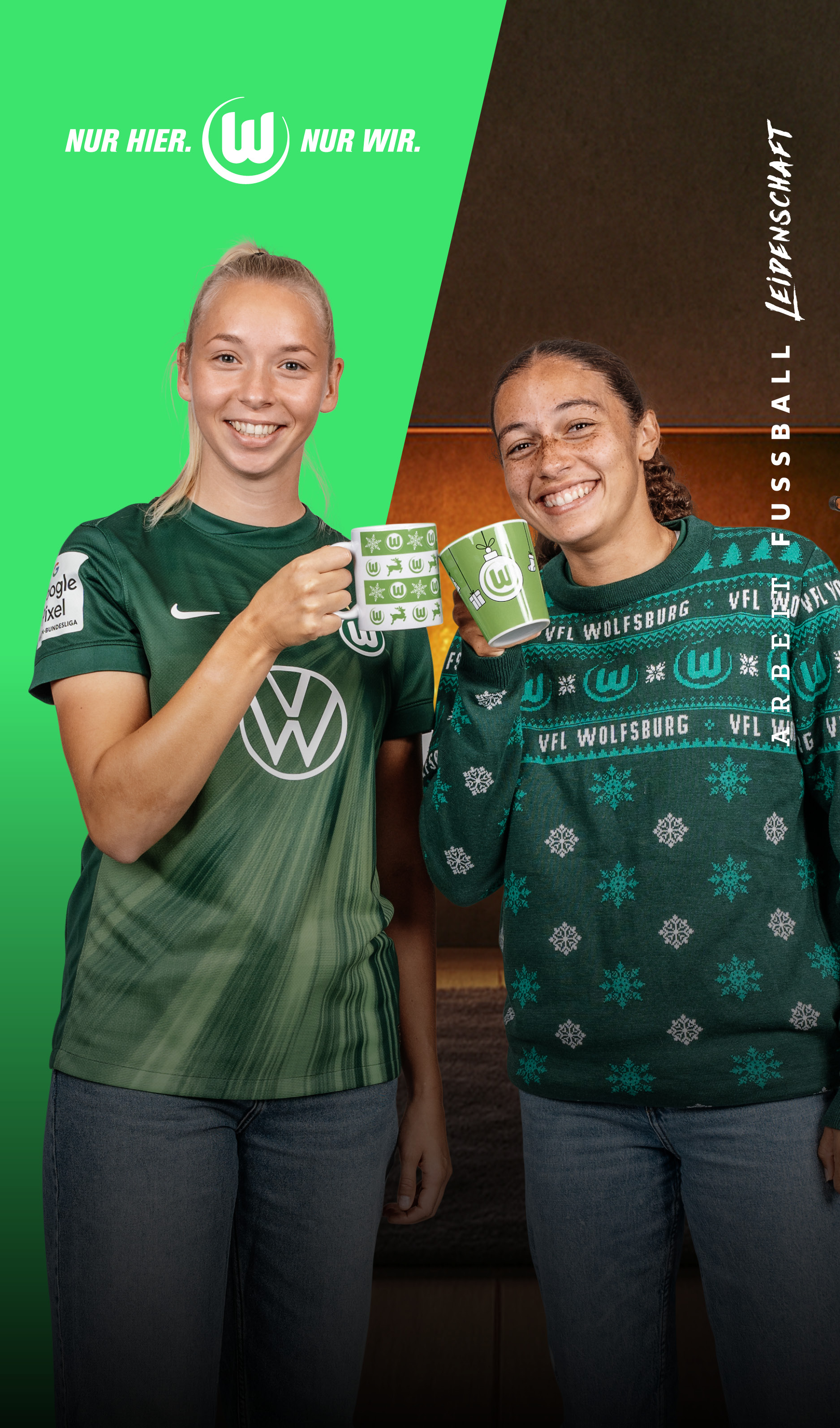 Ella Peddemors und Kessya Bussy stoßen mit den neuen Weihnachts-Tassen an.