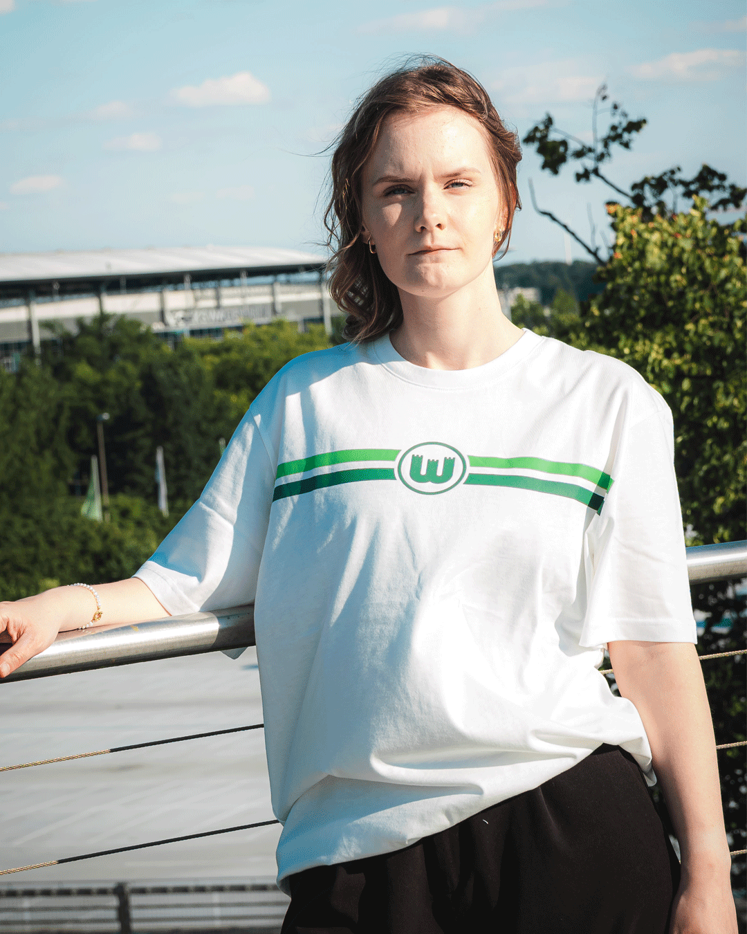 T-Shirt Wappen Streifen weiß