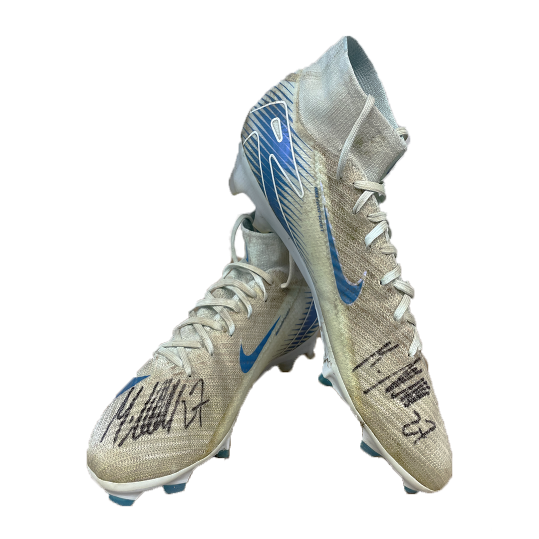 #27 - Arnold, sign. Fußballschuhe Nike