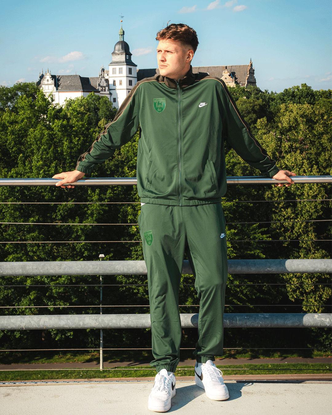 NIKE Trainingshose dunkelgrün