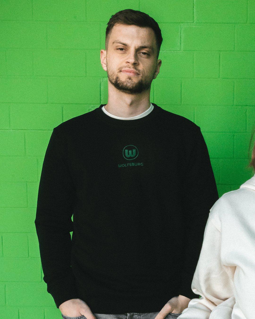 Sweater Wappen Wolfsburg schwarz