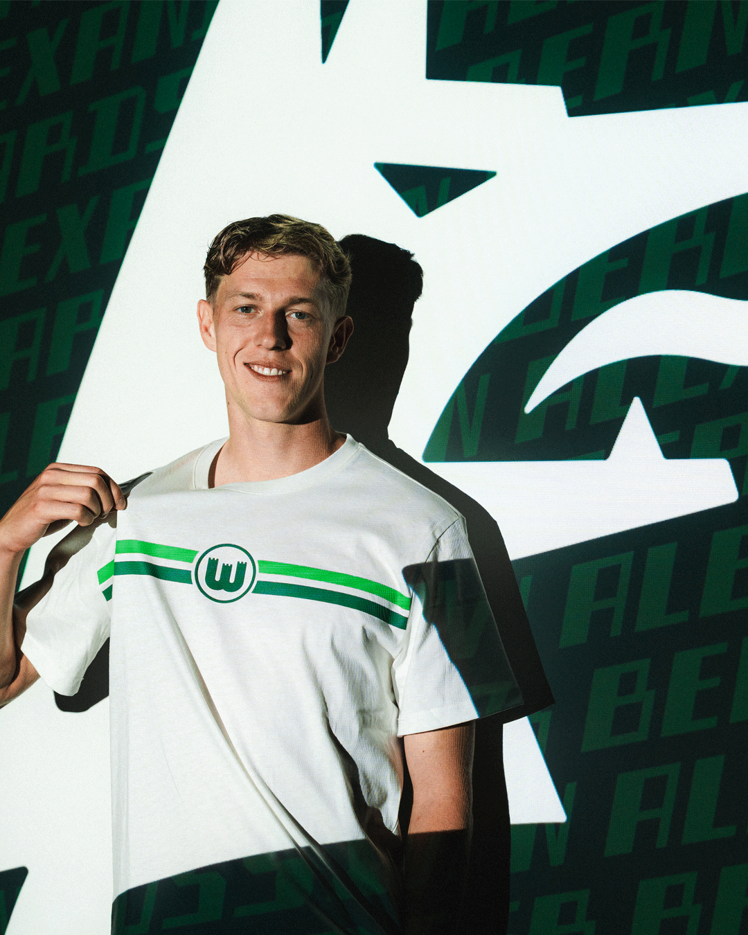 T-Shirt Wappen Streifen weiß